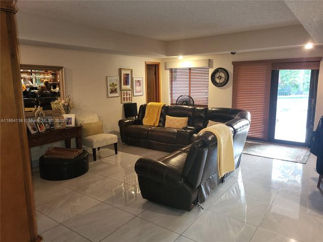 2930 SW 129 Avenue, Miami, FL 33175