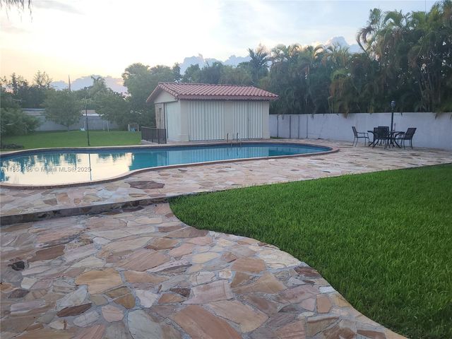 2930 SW 129 Avenue, Miami, FL 33175