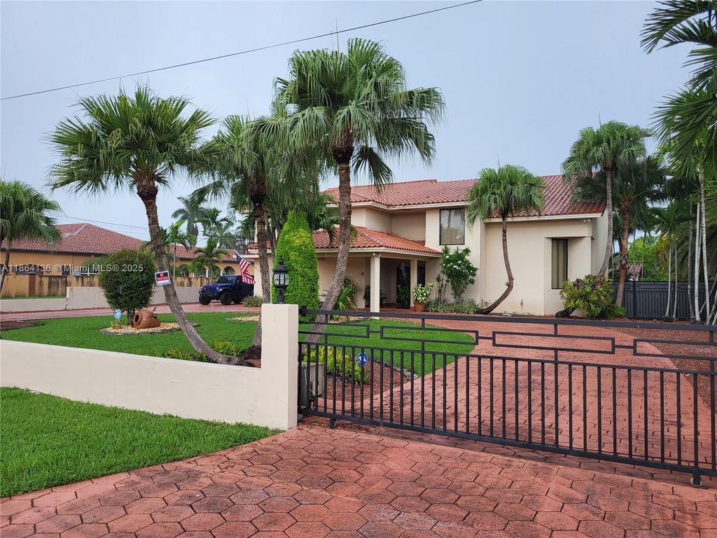 2930 SW 129 Avenue, Miami, FL 33175
