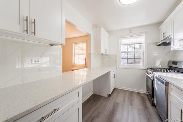 222-17 69th Avenue 17A, Oakland Gardens, NY 11364