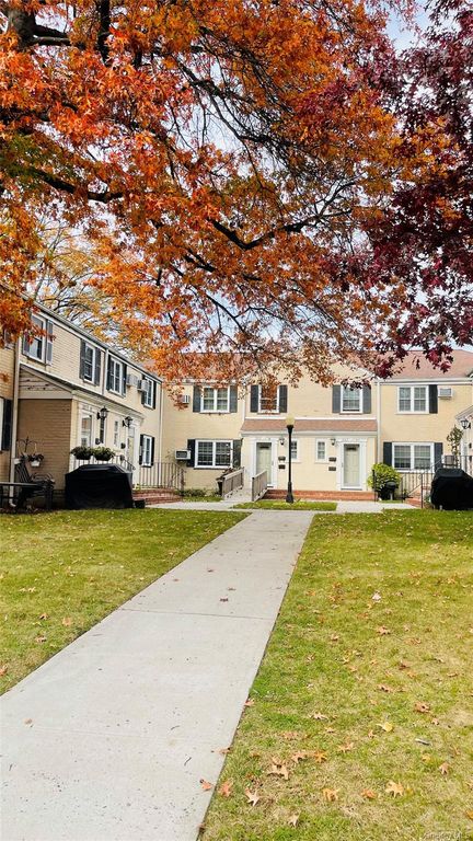 222-17 69th Avenue 17A, Bayside, NY 11364