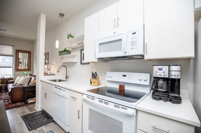 1900 12th Ave S Apt 317, Nashville, TN 37203