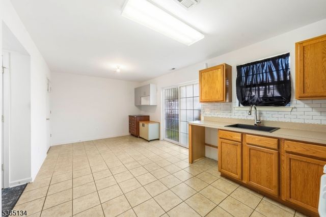 94 Passaic St, Trenton City, NJ 08618