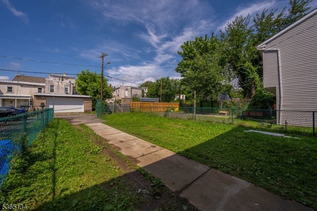 94 Passaic St, Trenton City, NJ 08618