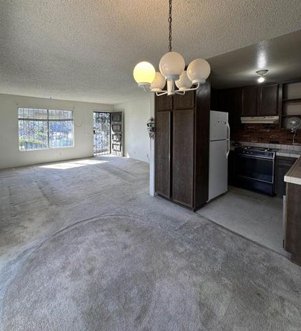 462 Bluffview RD, Spring Valley, CA 91977