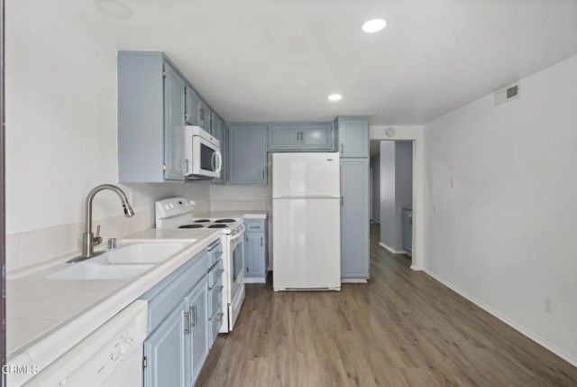 39107 Village 39, Camarillo, CA 93012