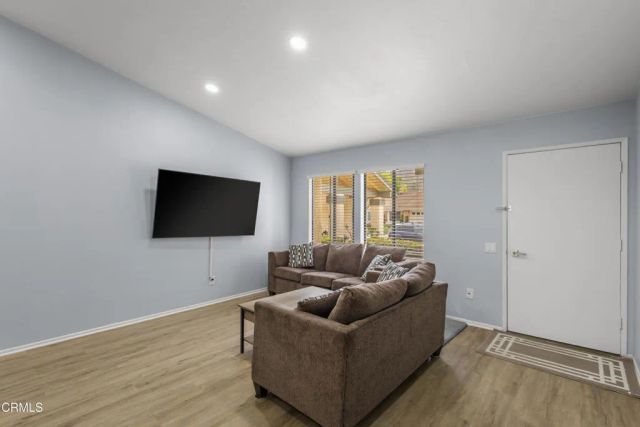39107 Village 39, Camarillo, CA 93012
