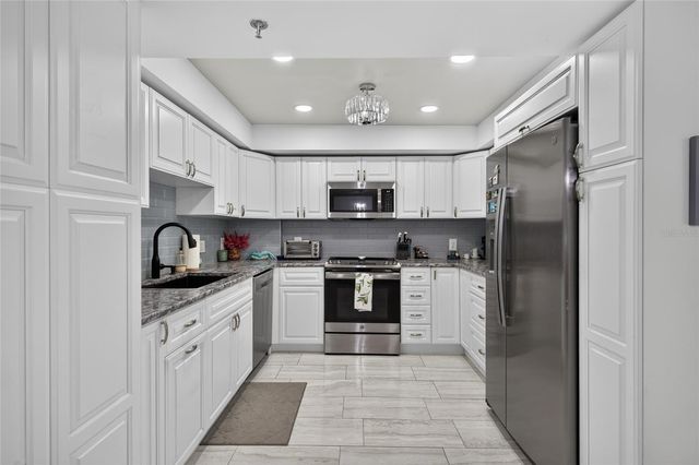 1 KEY CAPRI 704W, Treasure Island, FL 33706