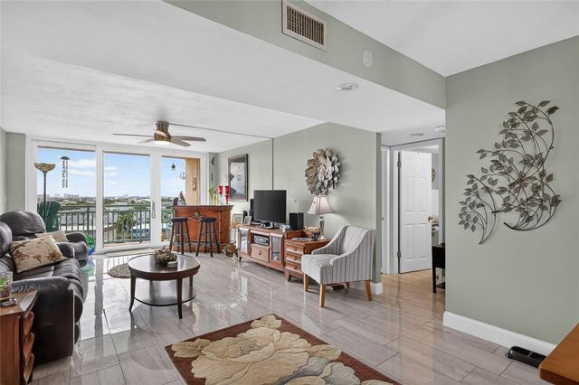 1 KEY CAPRI 704W, Treasure Island, FL 33706