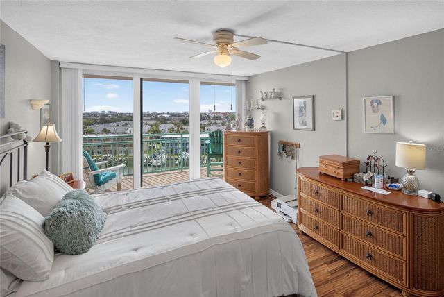 1 KEY CAPRI 704W, Treasure Island, FL 33706