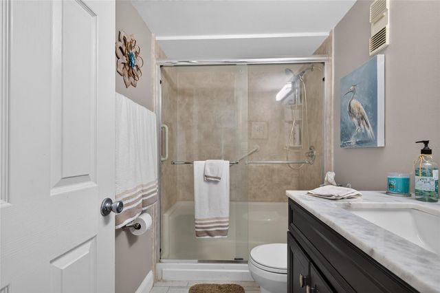 1 KEY CAPRI 704W, Treasure Island, FL 33706