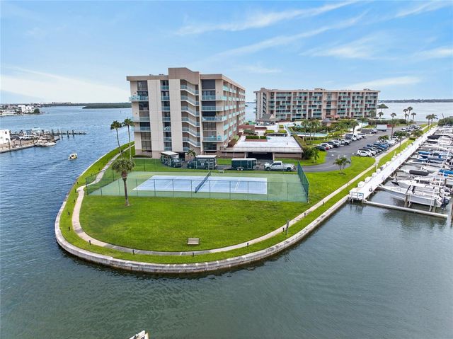 1 KEY CAPRI 704W, Treasure Island, FL 33706