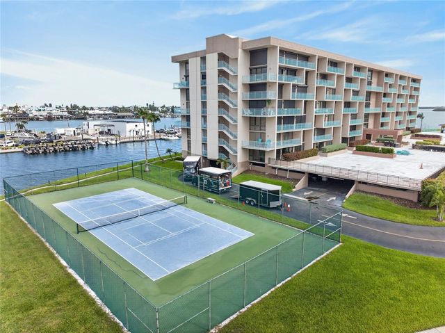 1 KEY CAPRI 704W, Treasure Island, FL 33706