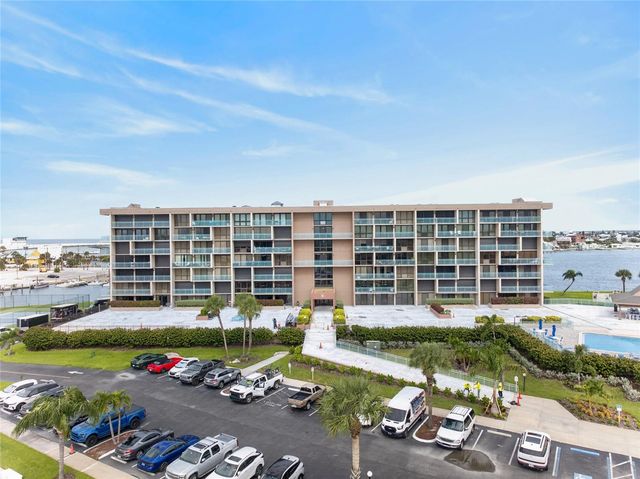1 KEY CAPRI 704W, Treasure Island, FL 33706