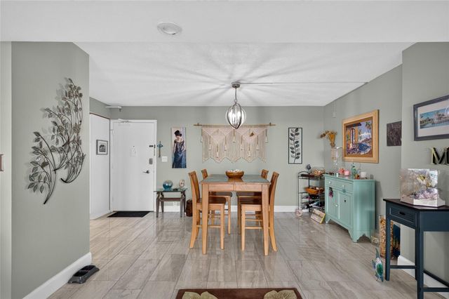 1 KEY CAPRI 704W, Treasure Island, FL 33706