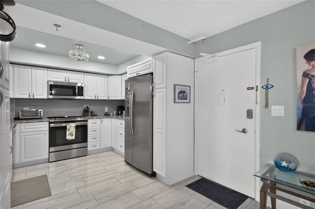 1 KEY CAPRI 704W, Treasure Island, FL 33706