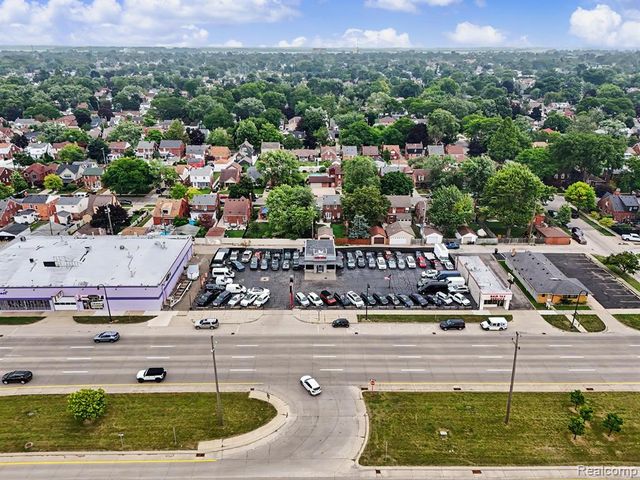 2355 Fort Street, Wyandotte, MI 48192
