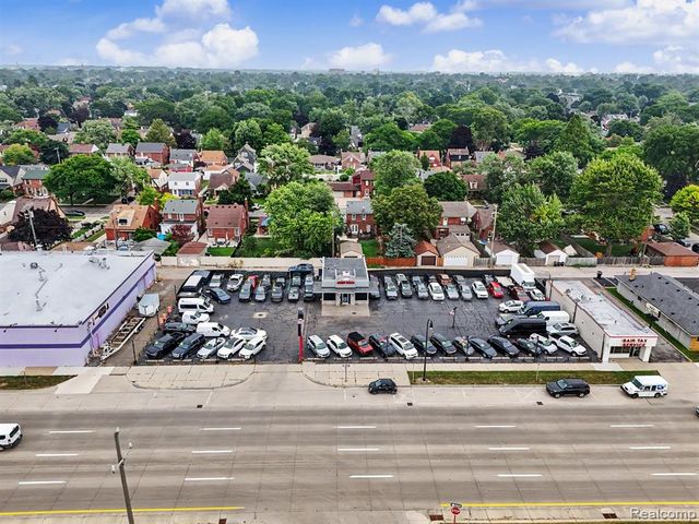 2355 Fort Street, Wyandotte, MI 48192