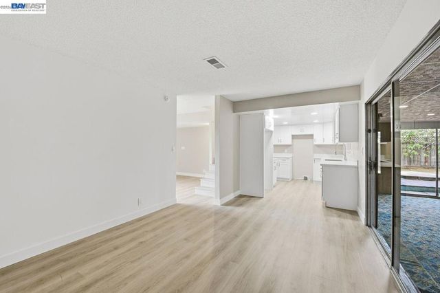 14544 Tiburon Rd, San Leandro, CA 94577