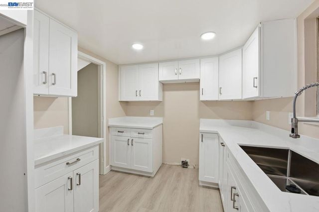 14544 Tiburon Rd, San Leandro, CA 94577