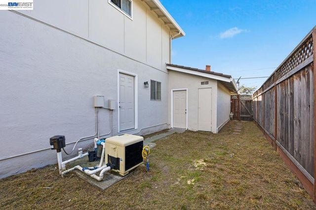 14544 Tiburon Rd, San Leandro, CA 94577