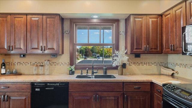 900 13th Avenue SW, Willmar, MN 56201