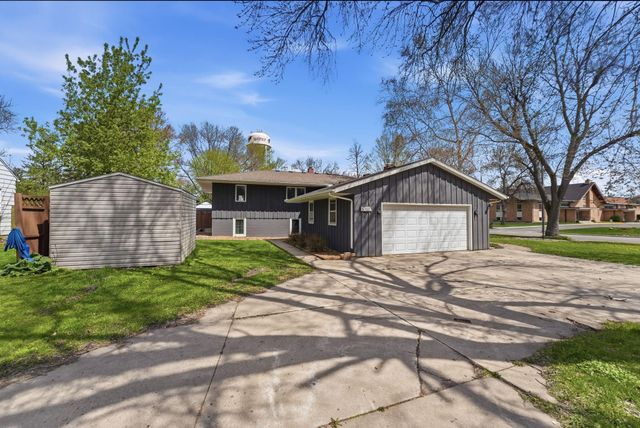 900 13th Avenue SW, Willmar, MN 56201