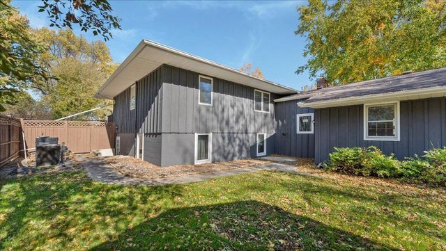 900 13th Avenue SW, Willmar, MN 56201