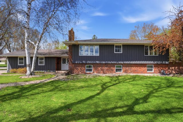 900 13th Avenue SW, Willmar, MN 56201