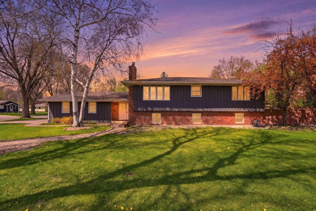 900 13th Avenue SW, Willmar, MN 56201