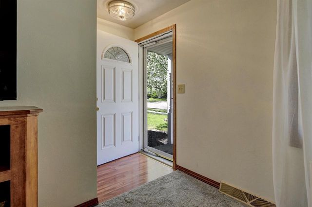 1625 E SYLVAN AVENUE, Appleton, WI 54915