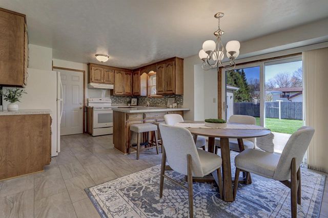 1625 E SYLVAN AVENUE, Appleton, WI 54915