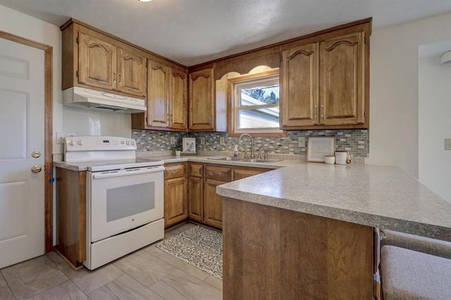 1625 E SYLVAN AVENUE, Appleton, WI 54915