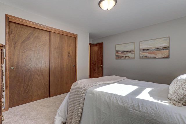 1625 E SYLVAN AVENUE, Appleton, WI 54915