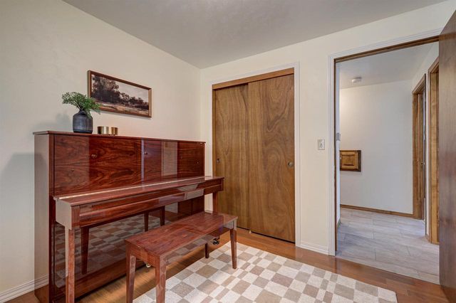 1625 E SYLVAN AVENUE, Appleton, WI 54915