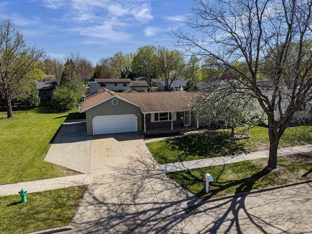 1625 E SYLVAN AVENUE, Appleton, WI 54915