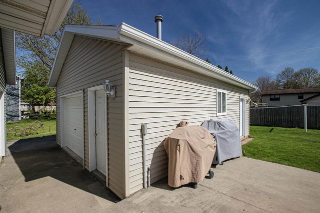 1625 E SYLVAN AVENUE, Appleton, WI 54915