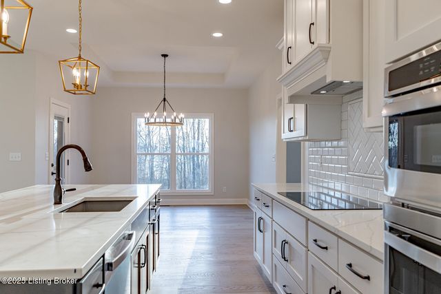 524 Dalton Dr, Fisherville, KY 40023