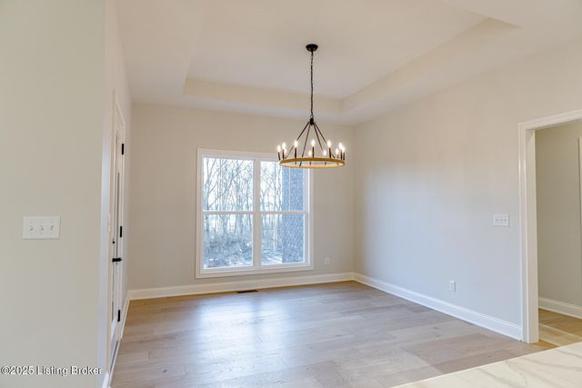 524 Dalton Dr, Fisherville, KY 40023