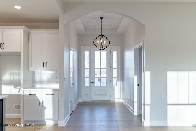 524 Dalton Dr, Fisherville, KY 40023