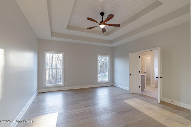 524 Dalton Dr, Fisherville, KY 40023