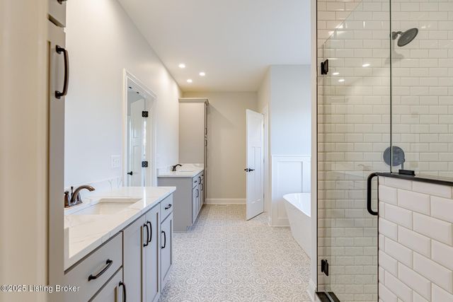 524 Dalton Dr, Fisherville, KY 40023