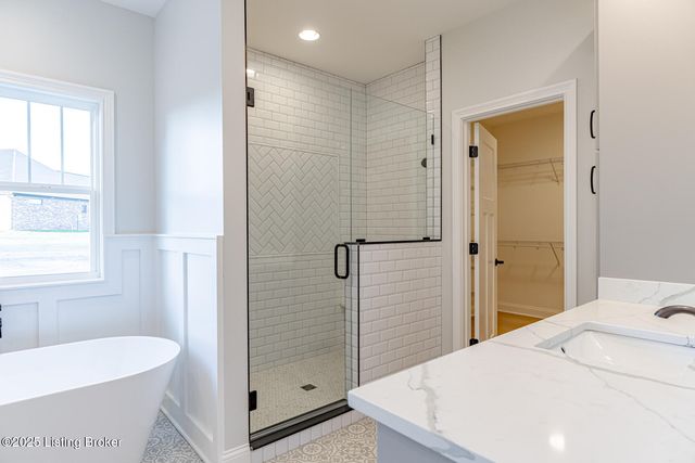 524 Dalton Dr, Fisherville, KY 40023