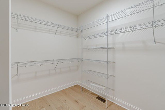 524 Dalton Dr, Fisherville, KY 40023