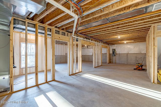 524 Dalton Dr, Fisherville, KY 40023