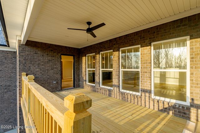 524 Dalton Dr, Fisherville, KY 40023