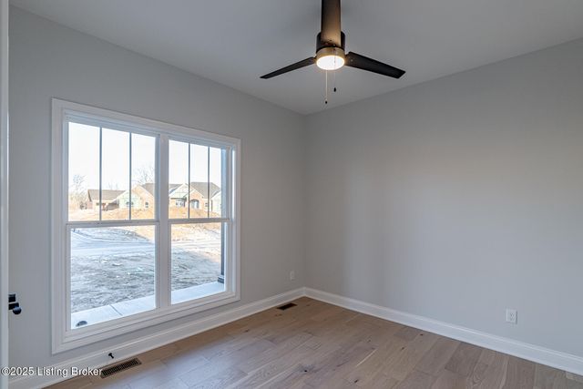 524 Dalton Dr, Fisherville, KY 40023