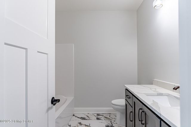 524 Dalton Dr, Fisherville, KY 40023