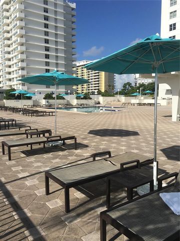 5701 Collins Ave PH09, Miami Beach, FL 33140
