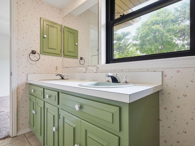 1014 Green Valley Lane, Duncanville, TX 75137